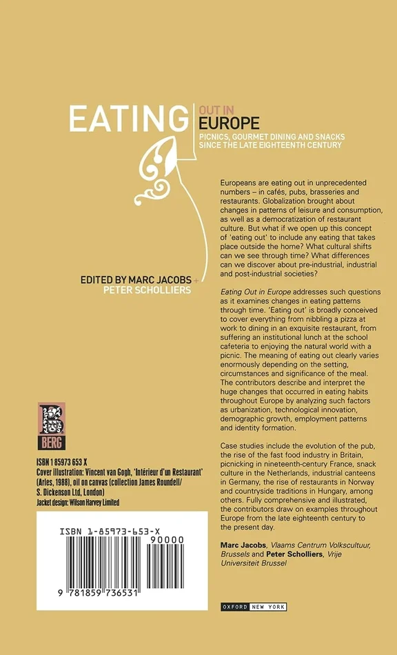 Mouse's Wood: A Year in Nature (Mouse*s Adventures) - Image 2